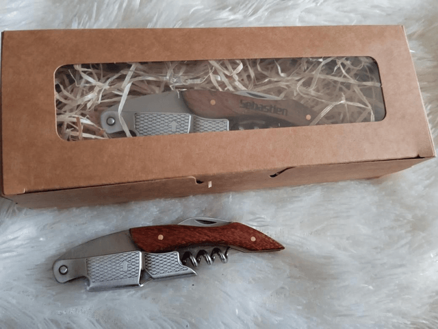 Clé à vin ergonomique en bois personnalisable 3 en 1 - Décapsuleur de bière - Ouvre-bouteille / Tire-bouchon de serveur - Limonadier