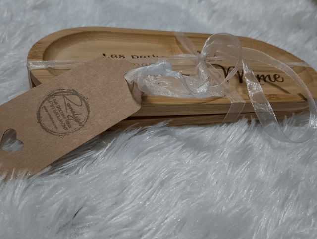 Petit plateau en bambou FSC pour Monsieur (Mr) ou pour Madame (Mme) ou pour couple - Cadeau mariage, crémaillère, anniversaire, fêtes.