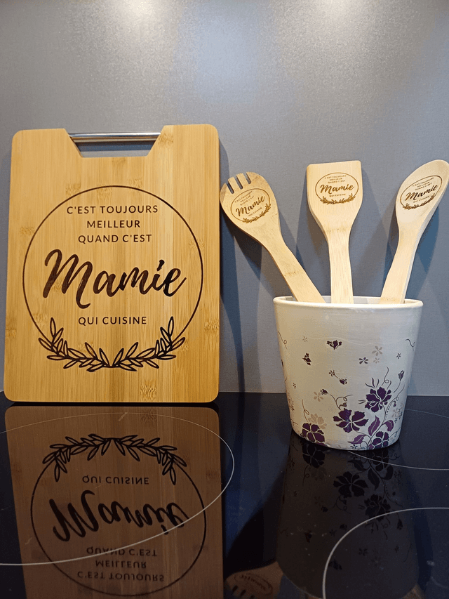 Planche à découper / planche apéro en bois gravure laser personnalisable - neuf / Cadeau fête, anniversaire, crémaillère, mariage
