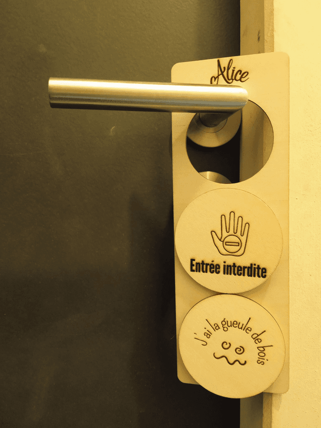 Disque accessoire &quot;J&#039;ai la gueule de bois&quot; pour panneau de porte interchangeable By Romalysa