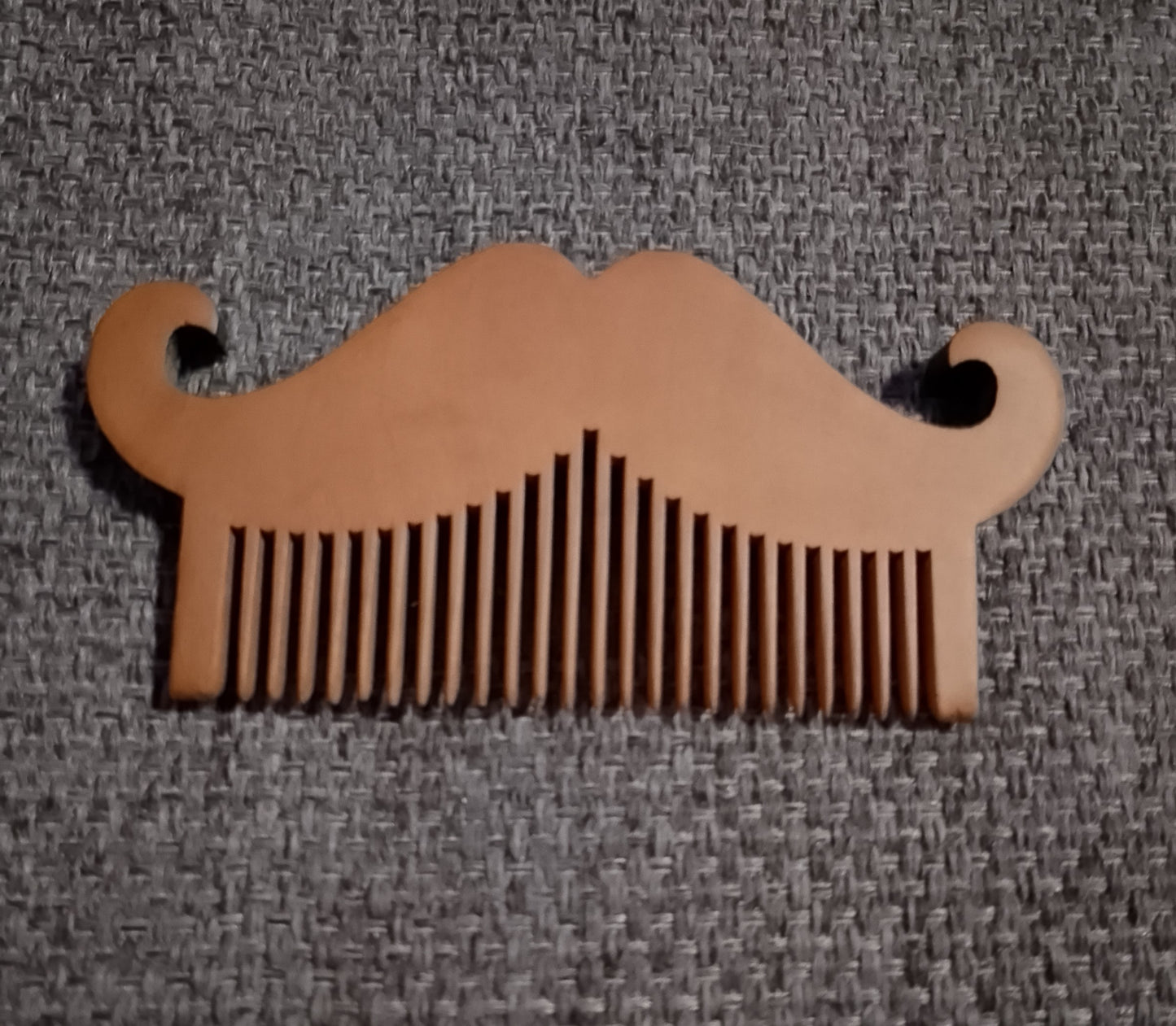 Peigne à moustache en bois - Gravure laser personnalisable