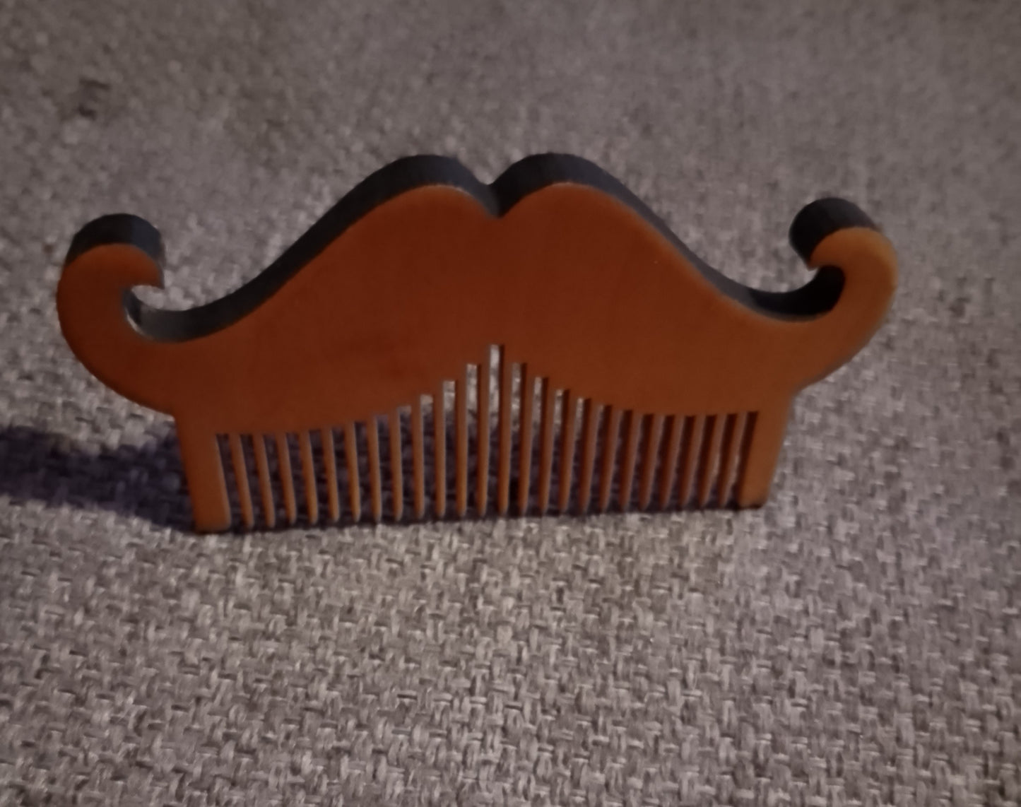 Peigne à moustache en bois - Gravure laser personnalisable